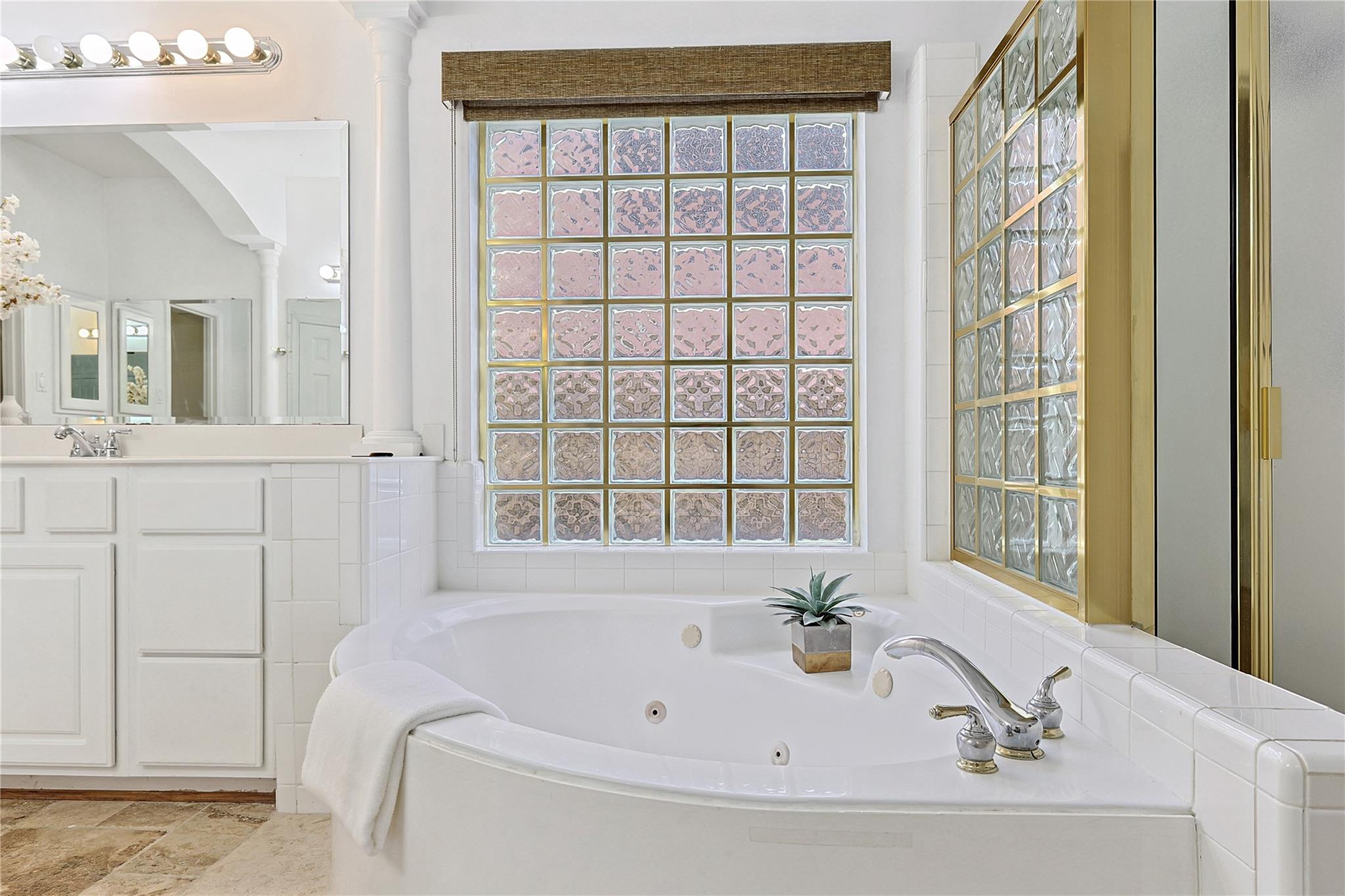 1423 Meadow Lakes Drive