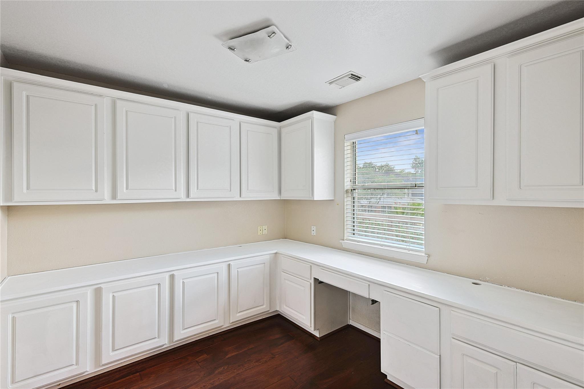 1423 Meadow Lakes Drive