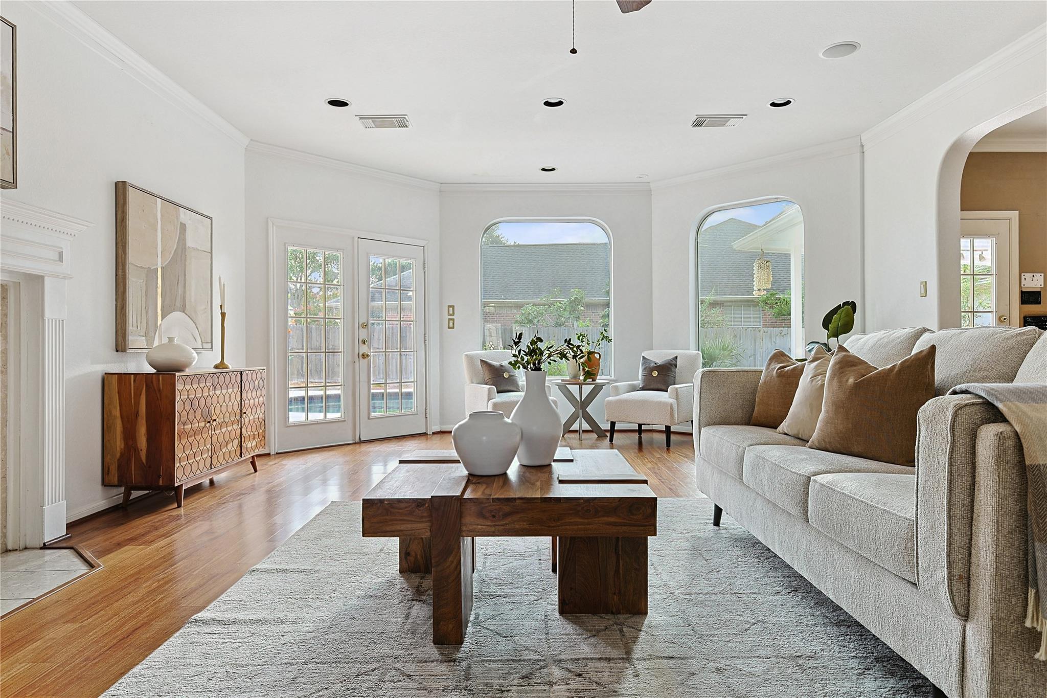 1423 Meadow Lakes Drive