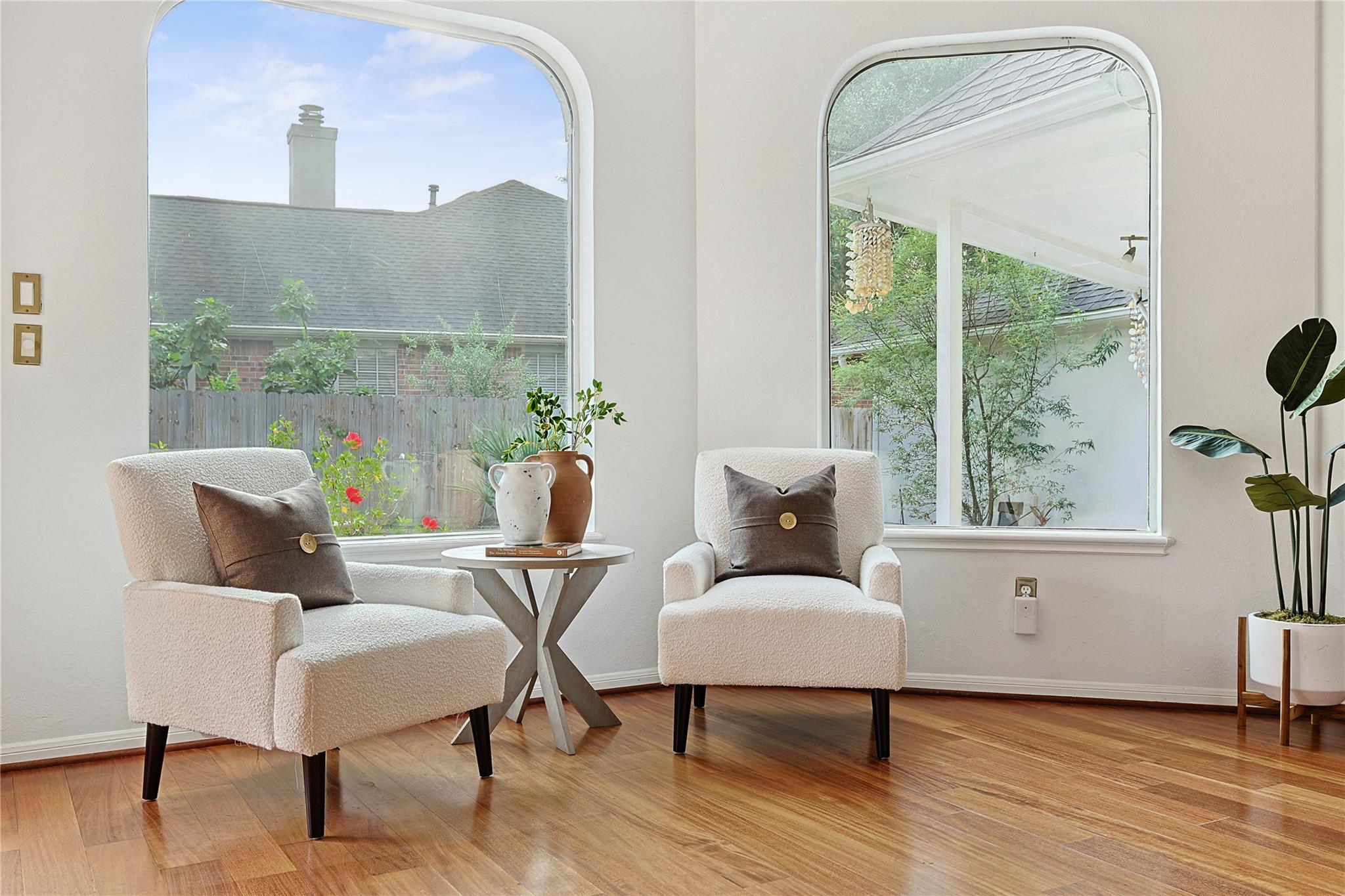 1423 Meadow Lakes Drive