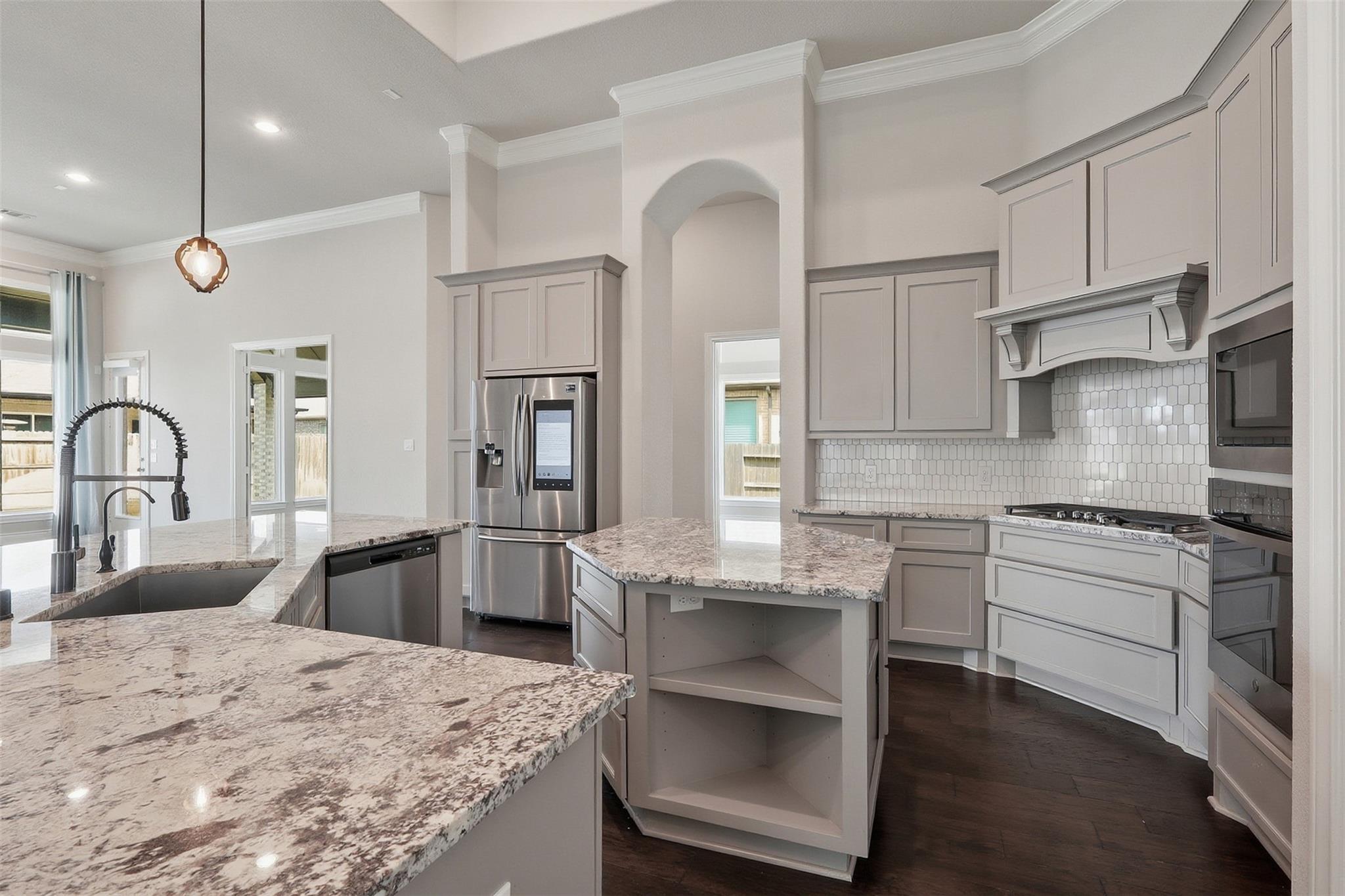 15411 Sunglow Haven Street