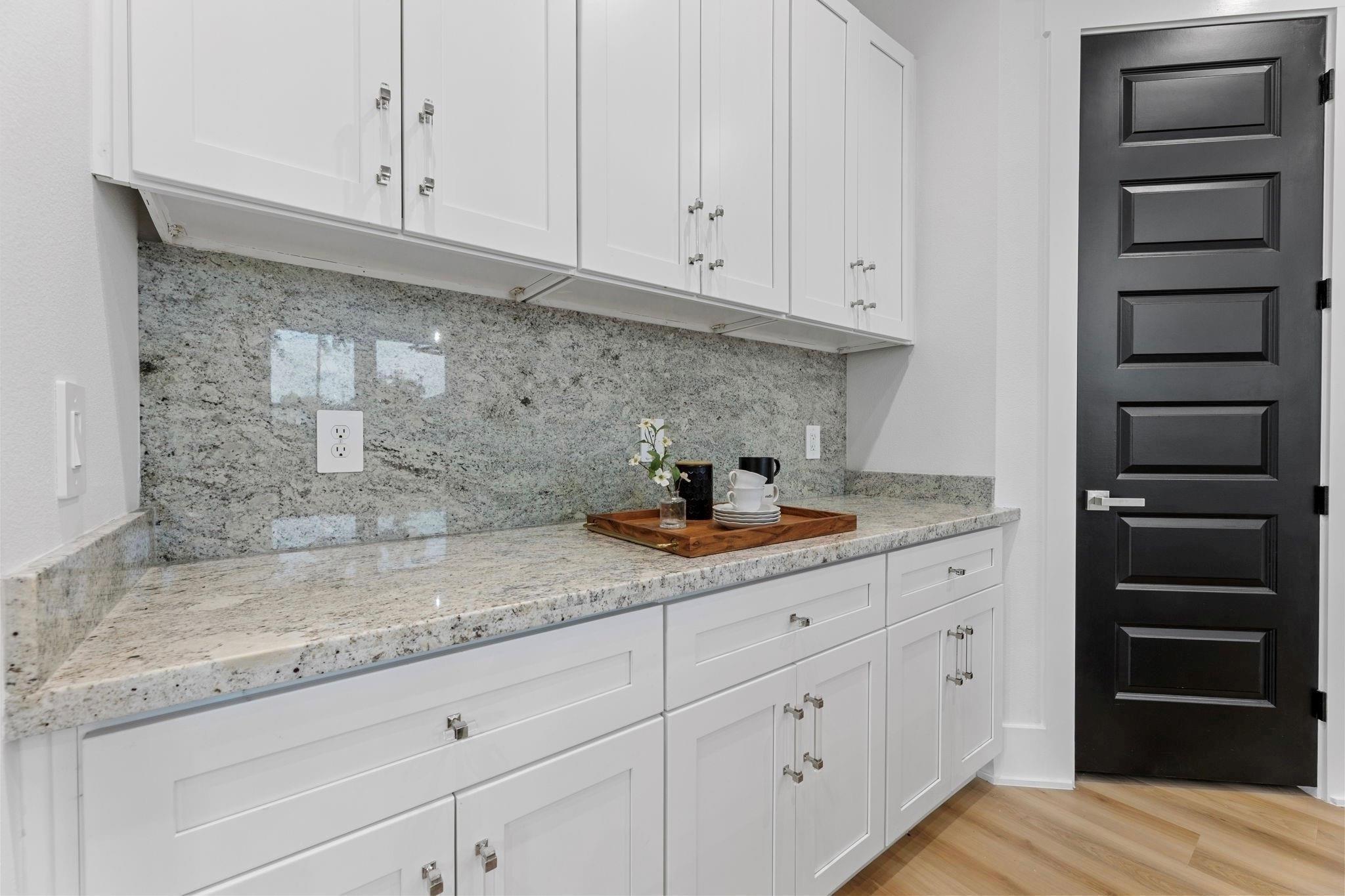 518 Clinton Street # B