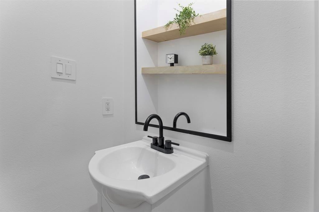 518 Clinton Street # B