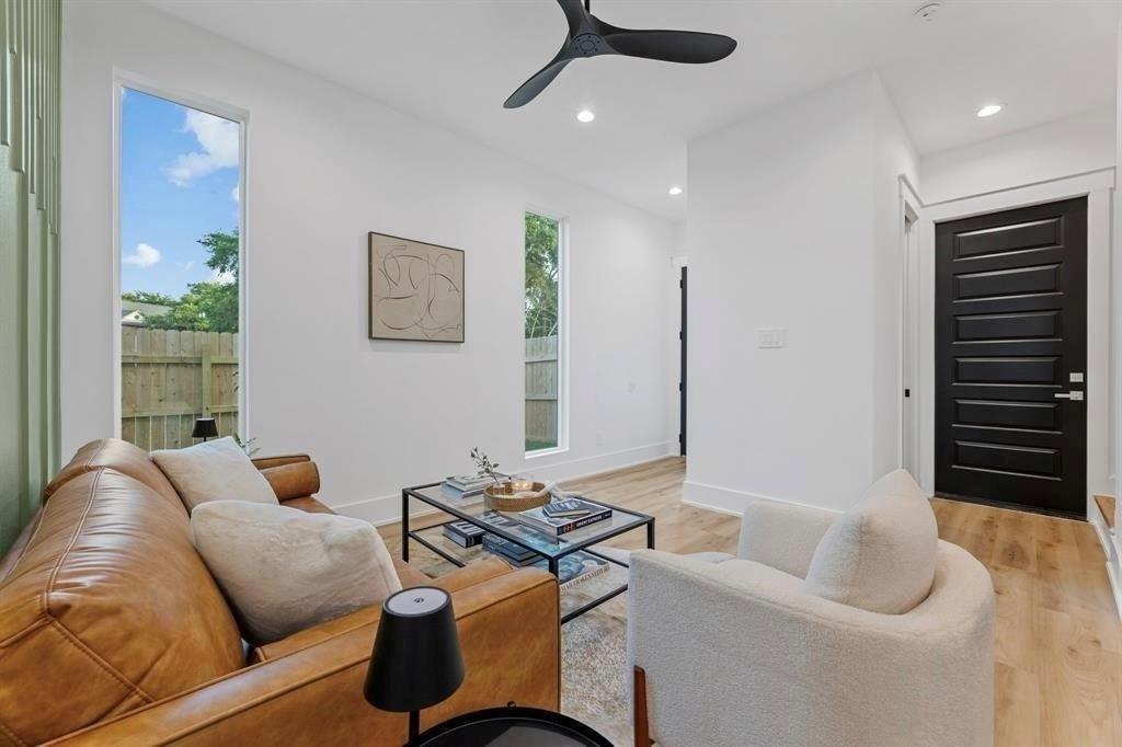 518 Clinton Street # B