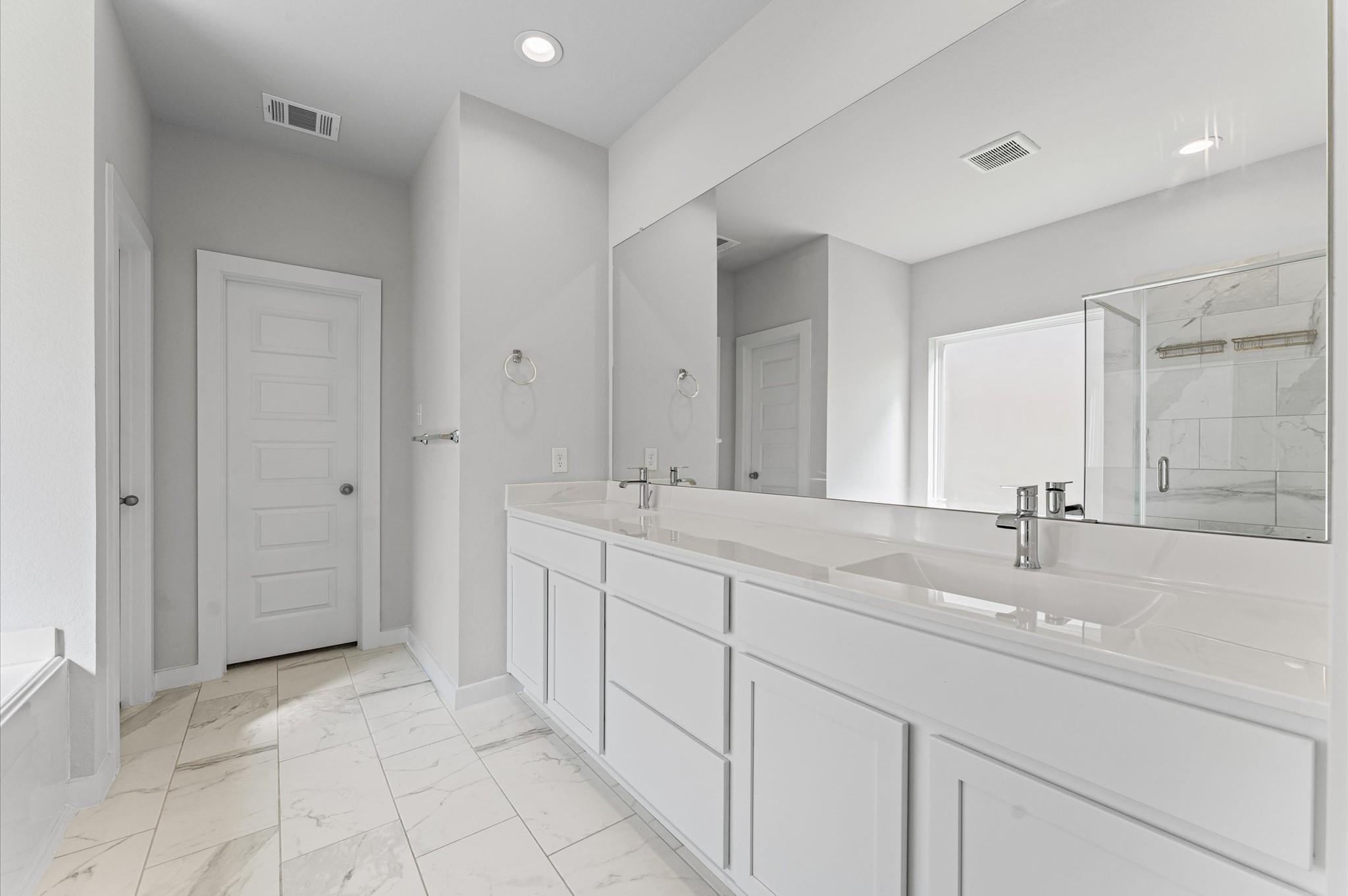 1585 Sunrise Gables Drive