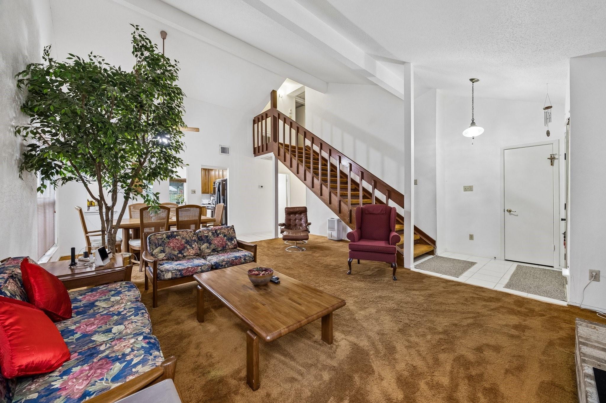 9815 Walnut Glen Drive