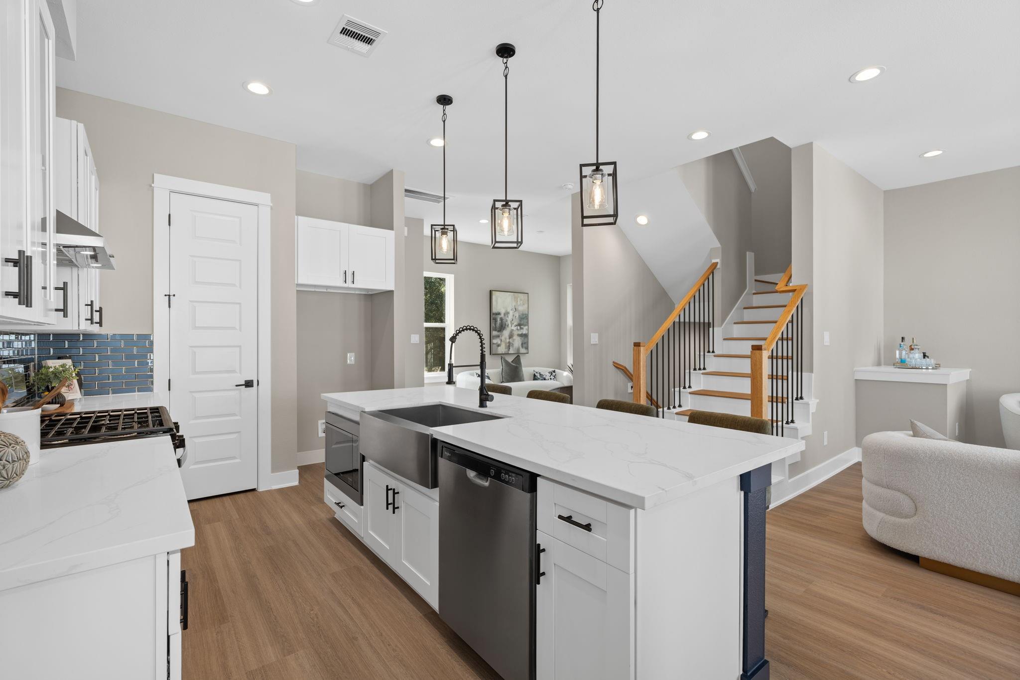5824 Highland Sun Lane