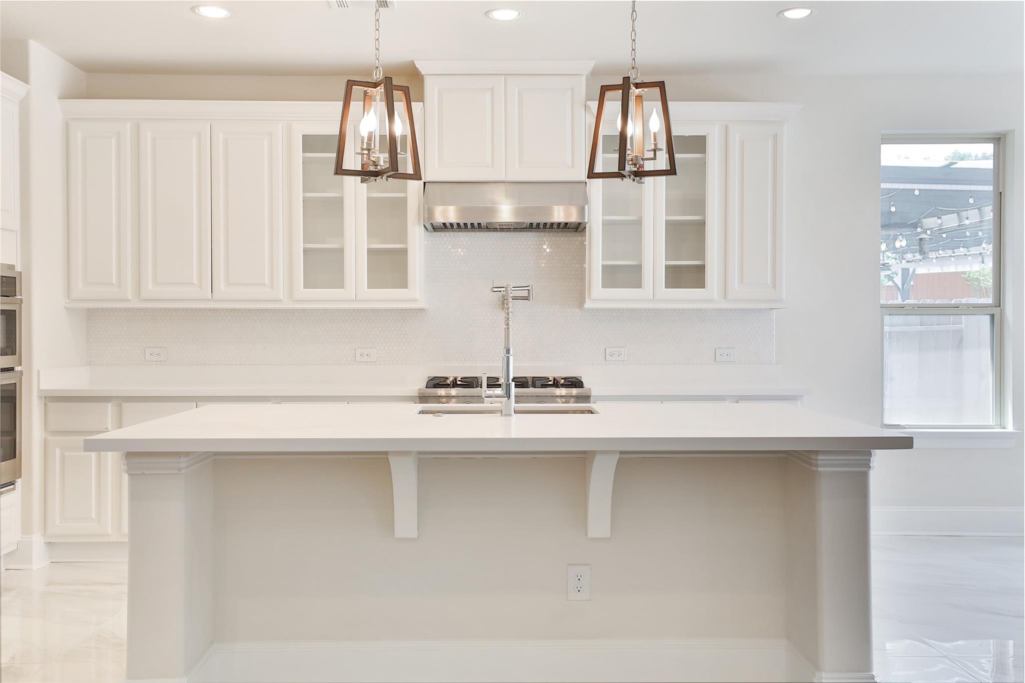 10255 S Goshawk Trail