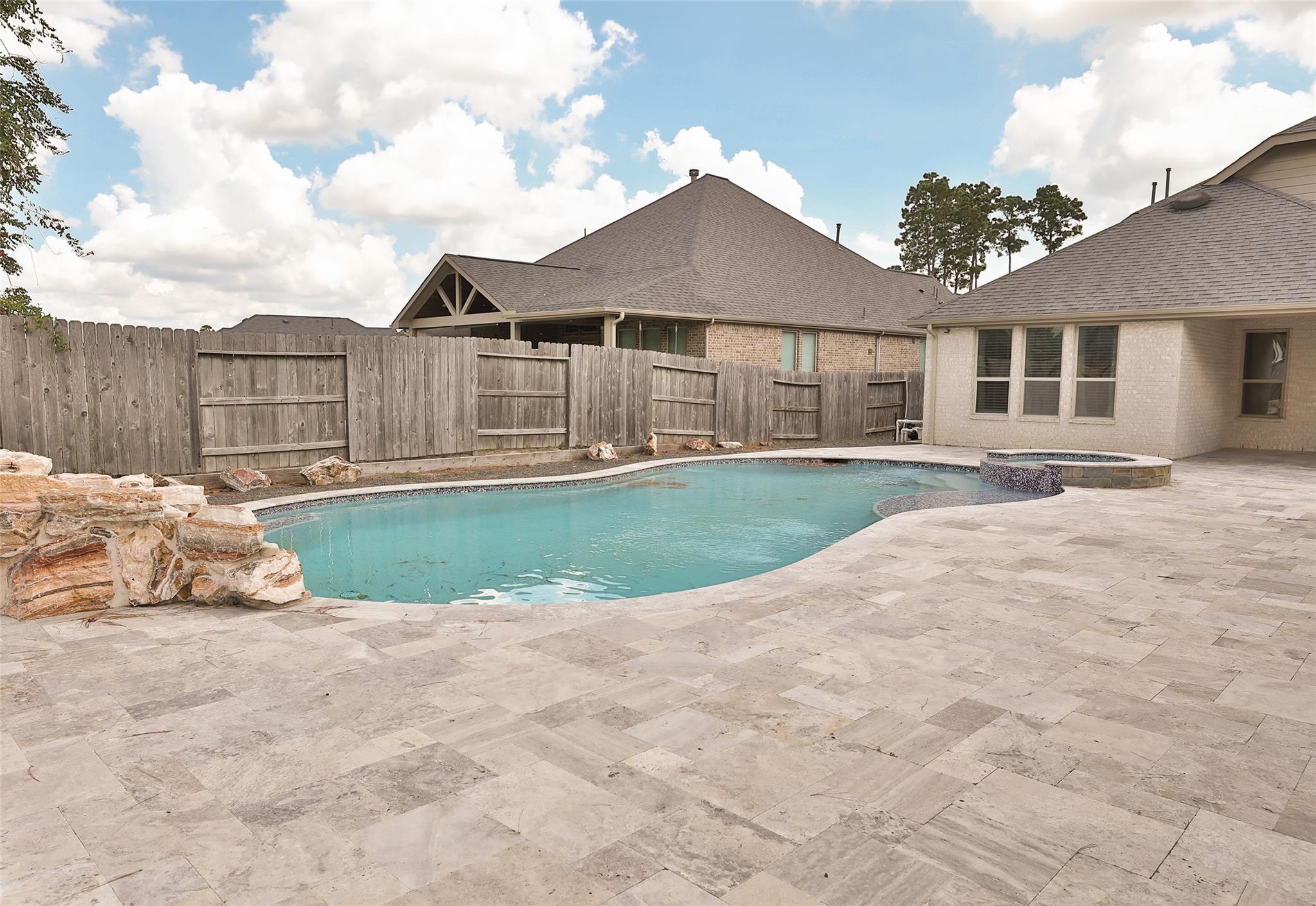 10255 S Goshawk Trail