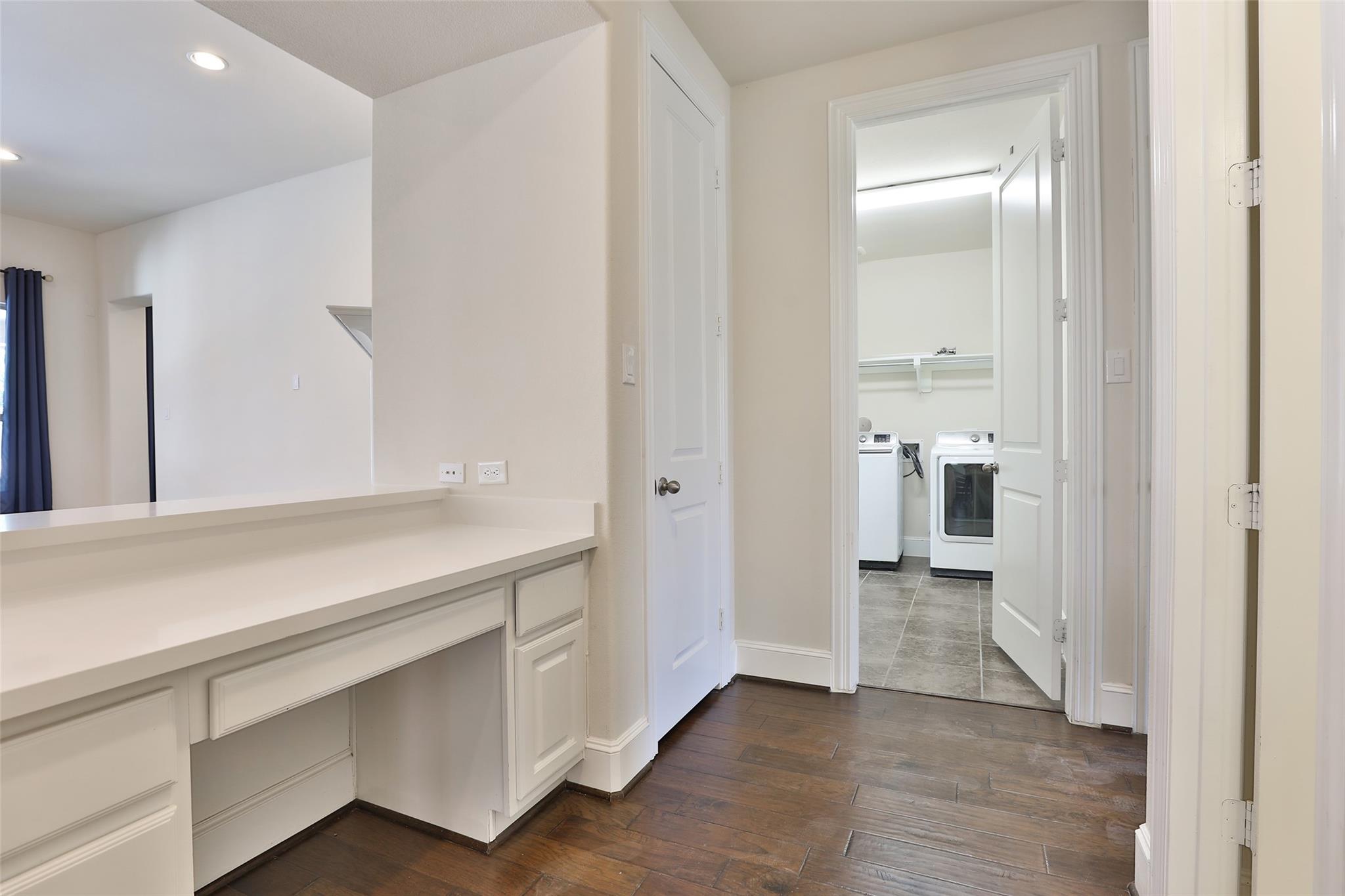 10255 S Goshawk Trail