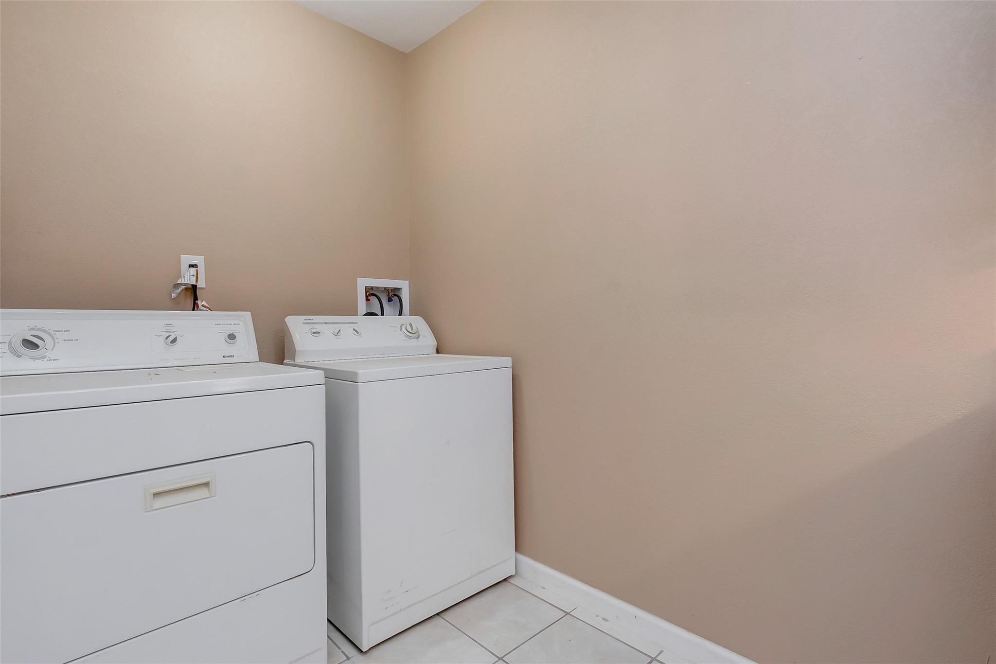 3918 Cedar Hill Lane