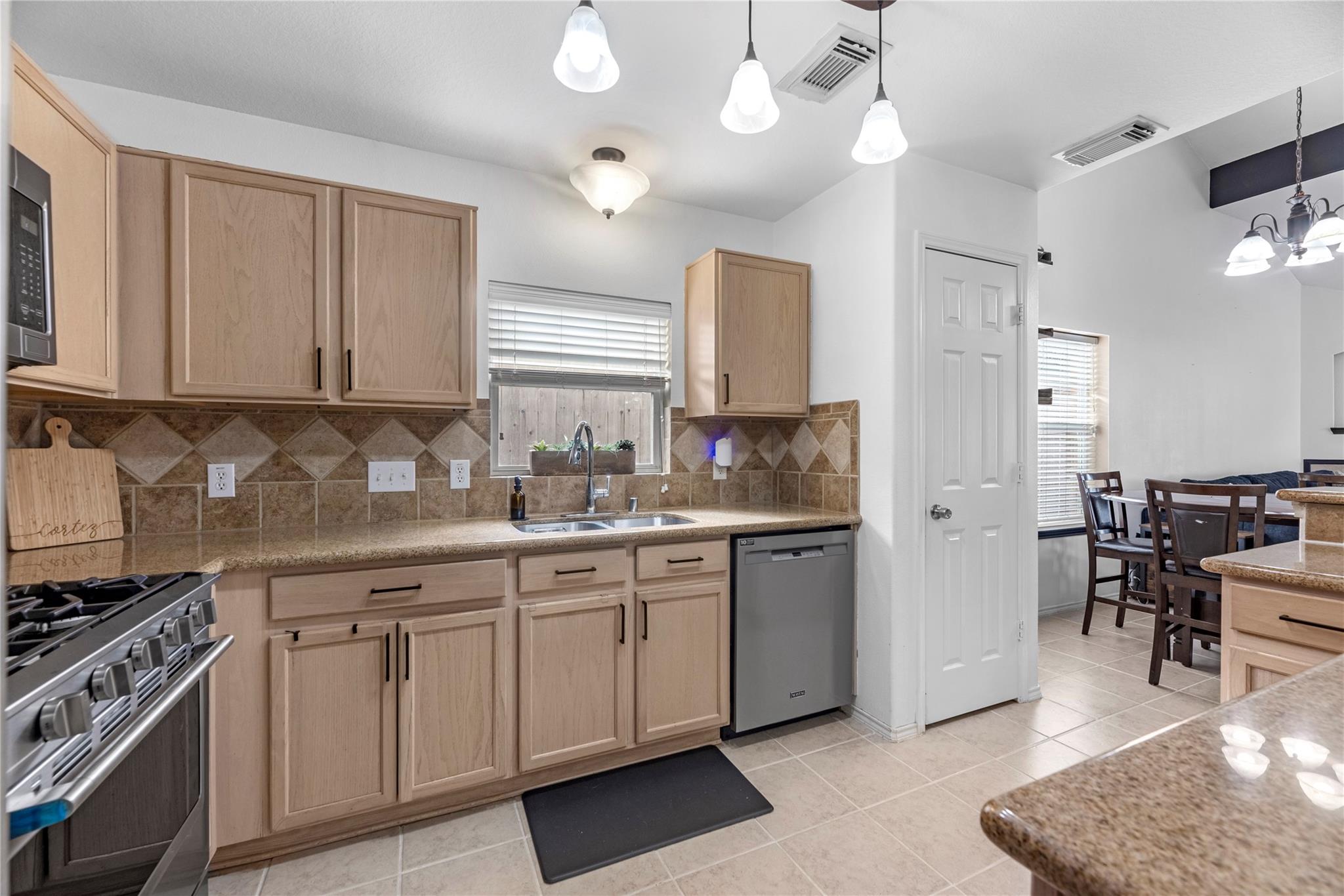 2907 Swift Fox Corner