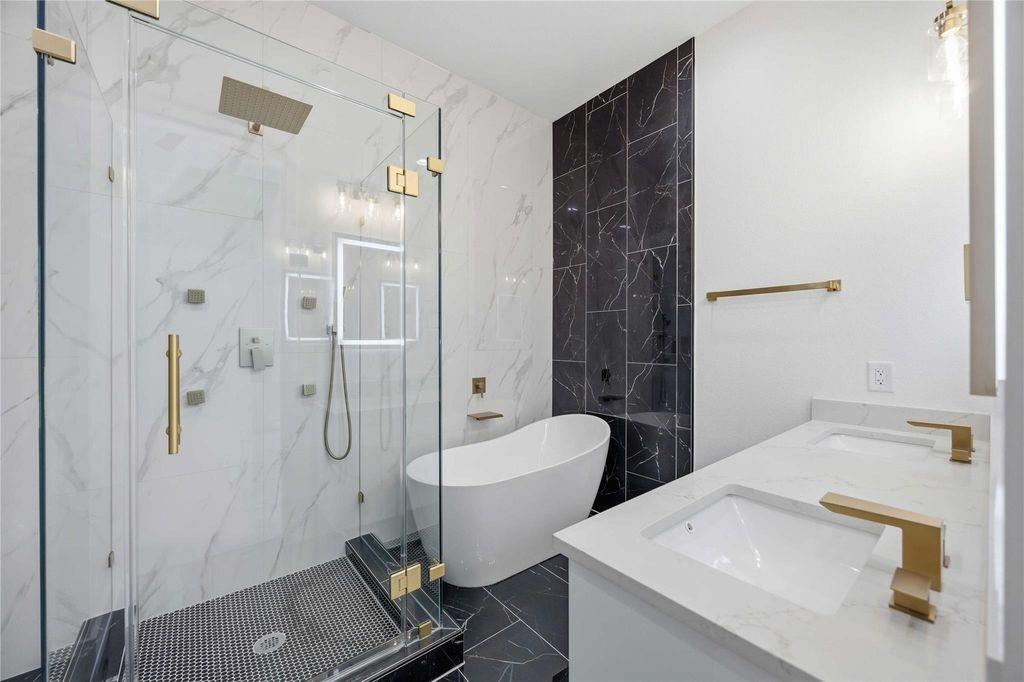 4649 Clover Street Unit: A/B