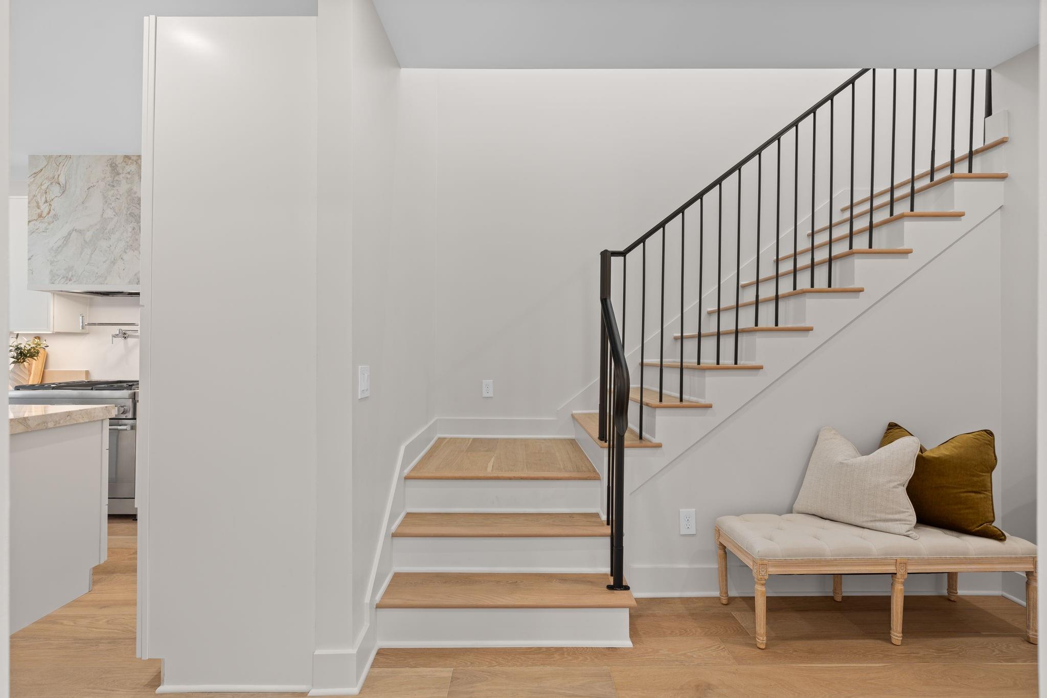 1011 W Cottage Street