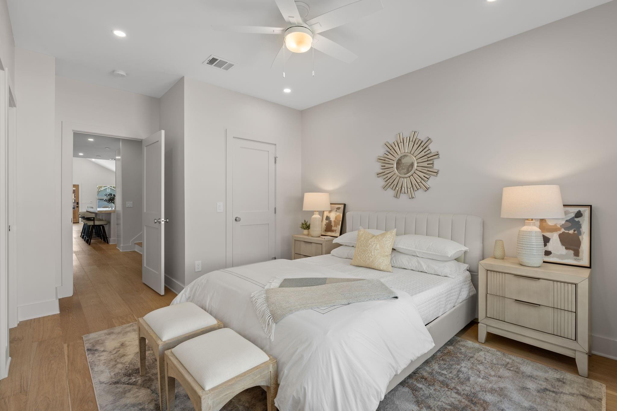 1011 W Cottage Street