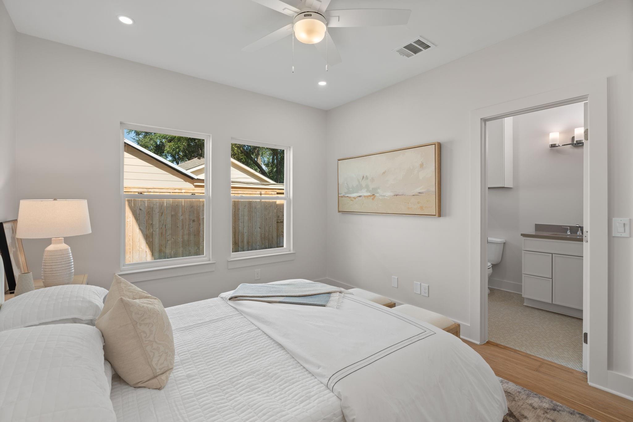 1011 W Cottage Street