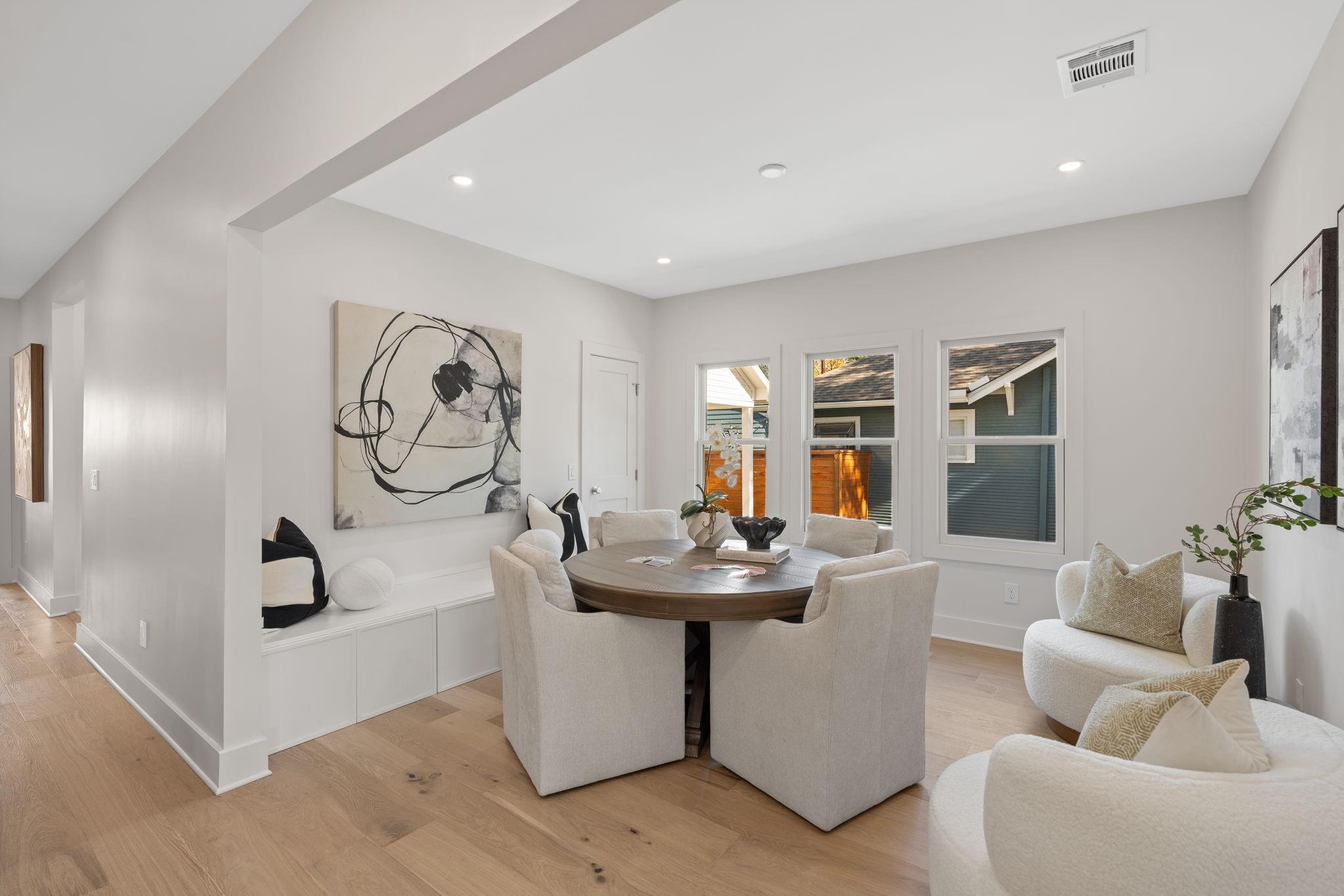 1011 W Cottage Street