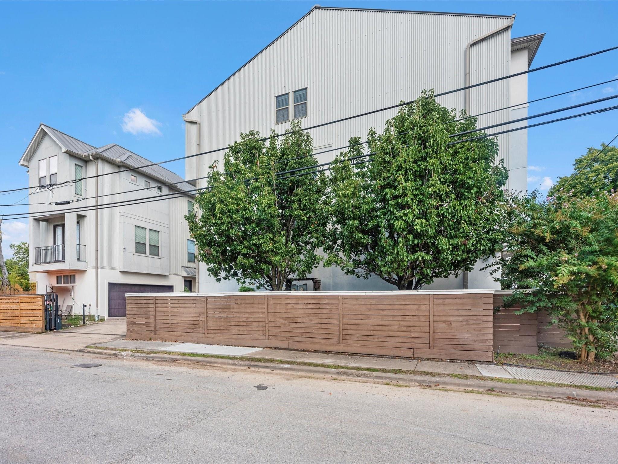 3421 Gillespie Street