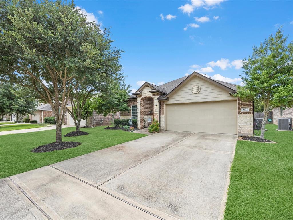 3327 Jane Way