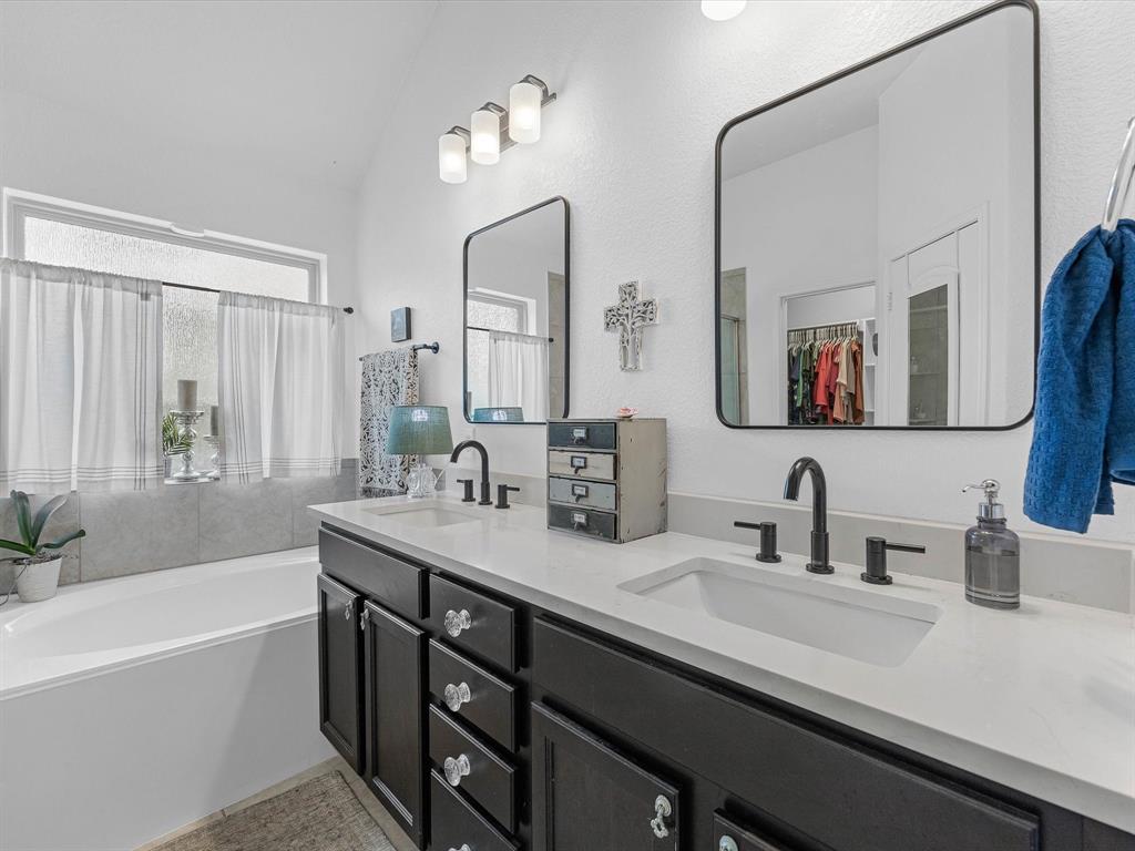 3327 Jane Way