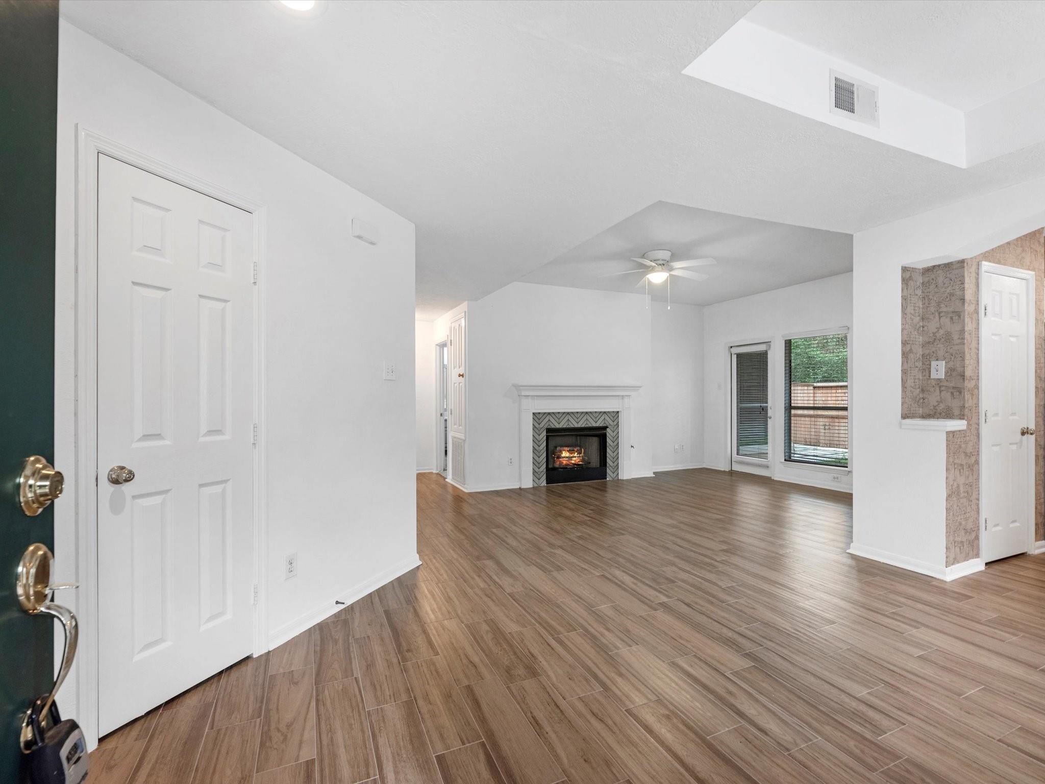 142 N Magnolia Pond Place