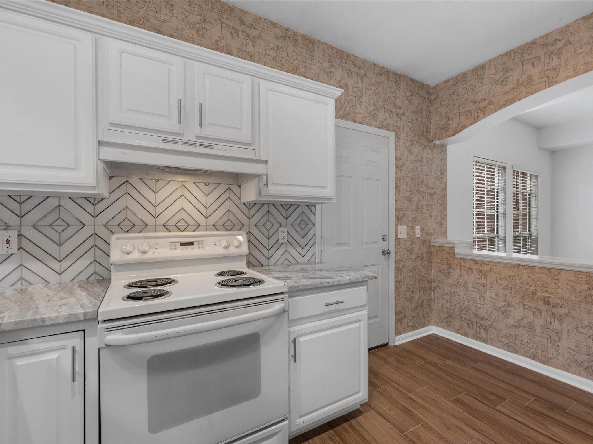 142 N Magnolia Pond Place