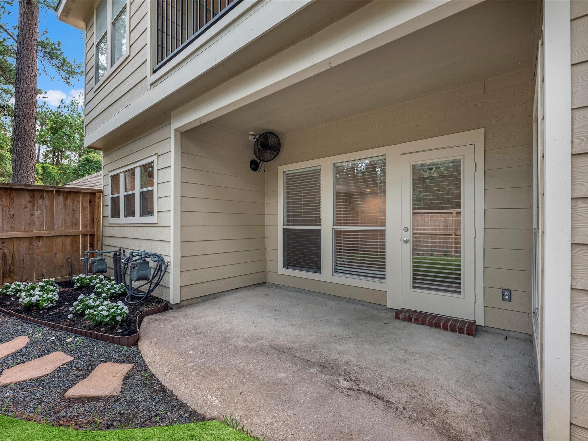 142 N Magnolia Pond Place