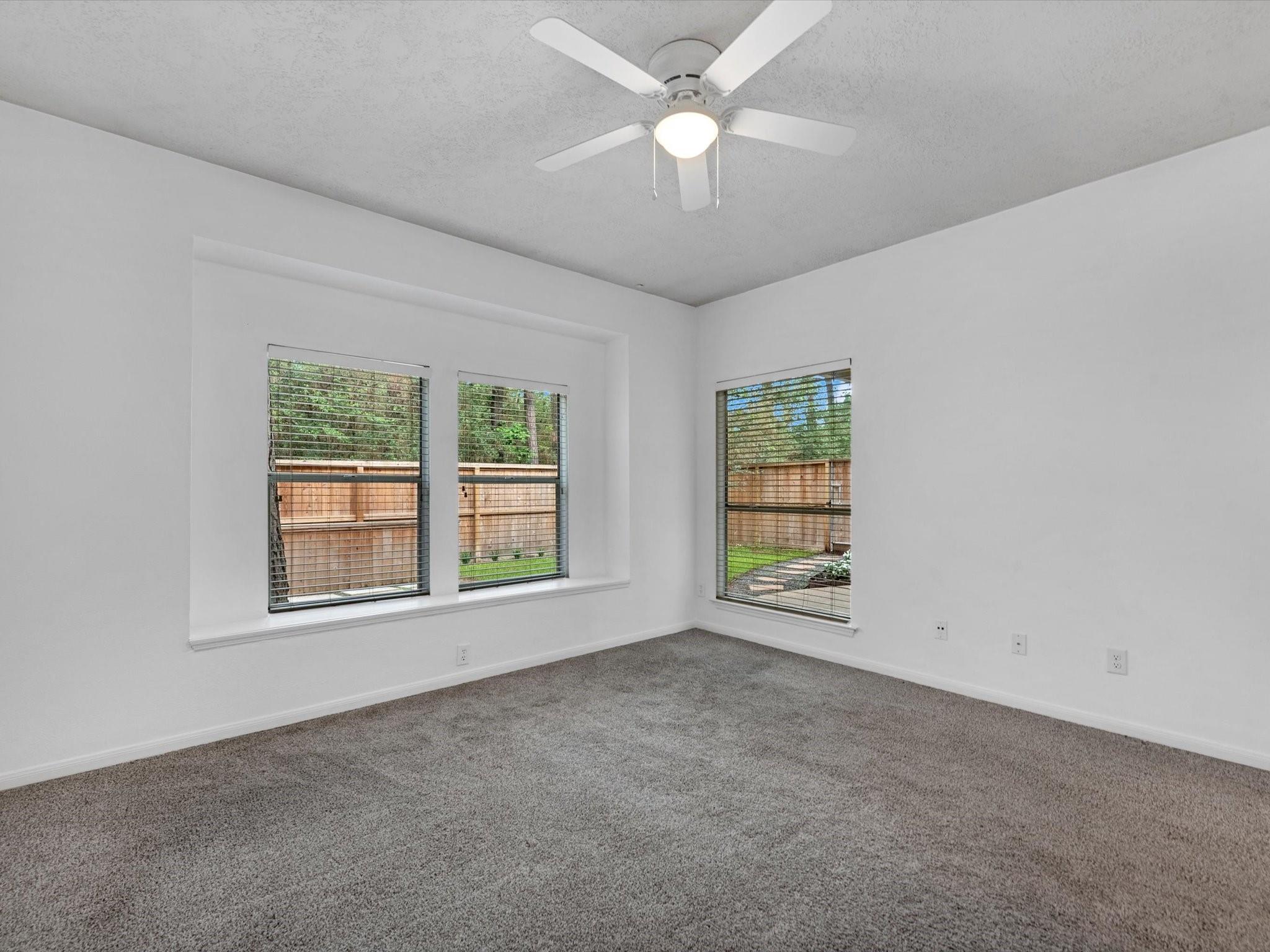 142 N Magnolia Pond Place