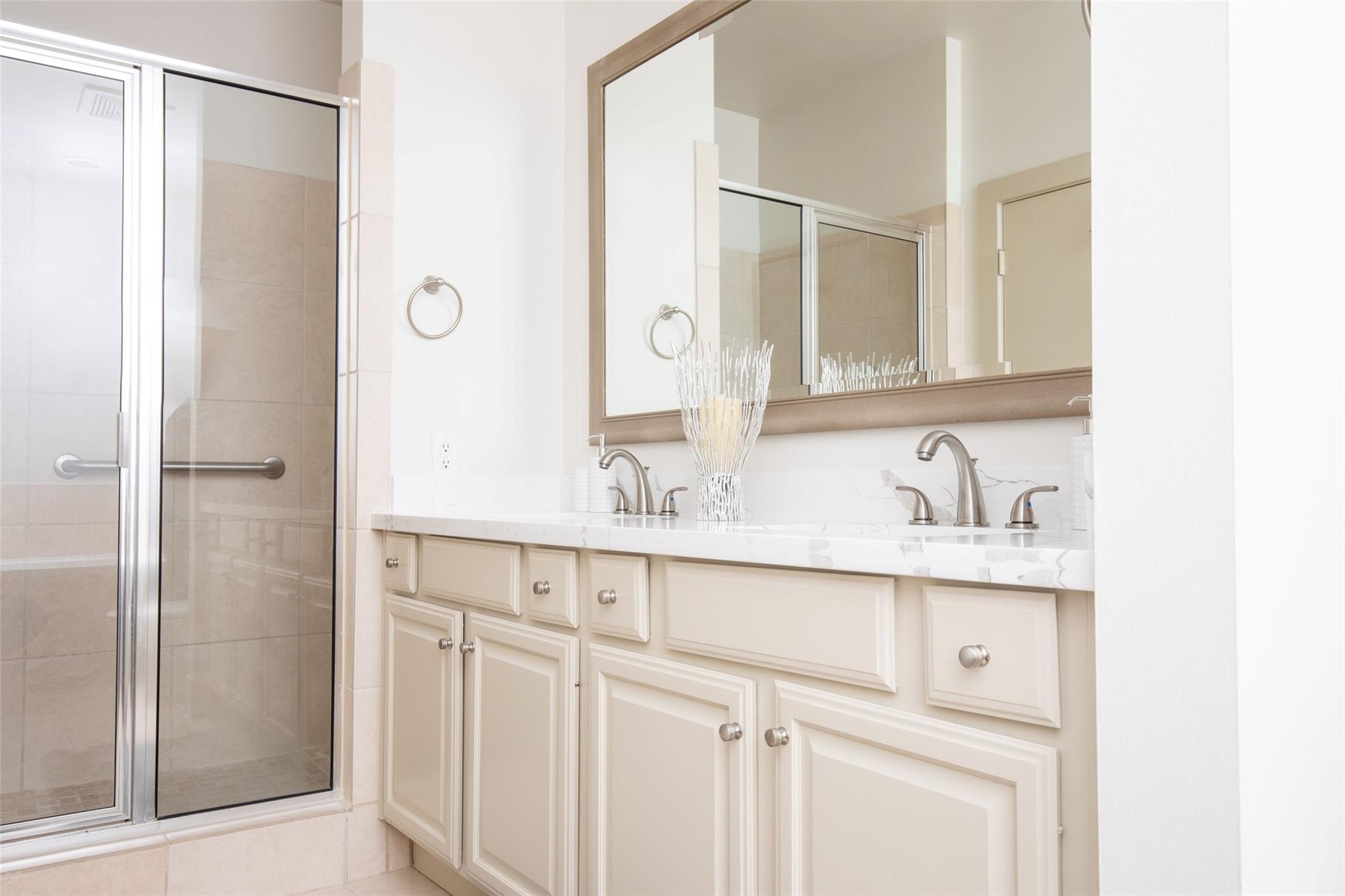 4899 Montrose Boulevard # 713