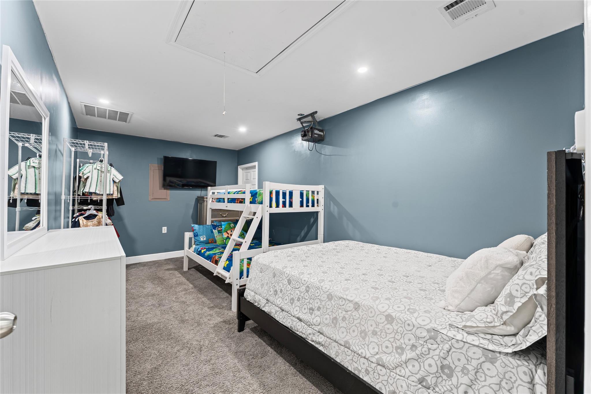 822 Green Pines Forest