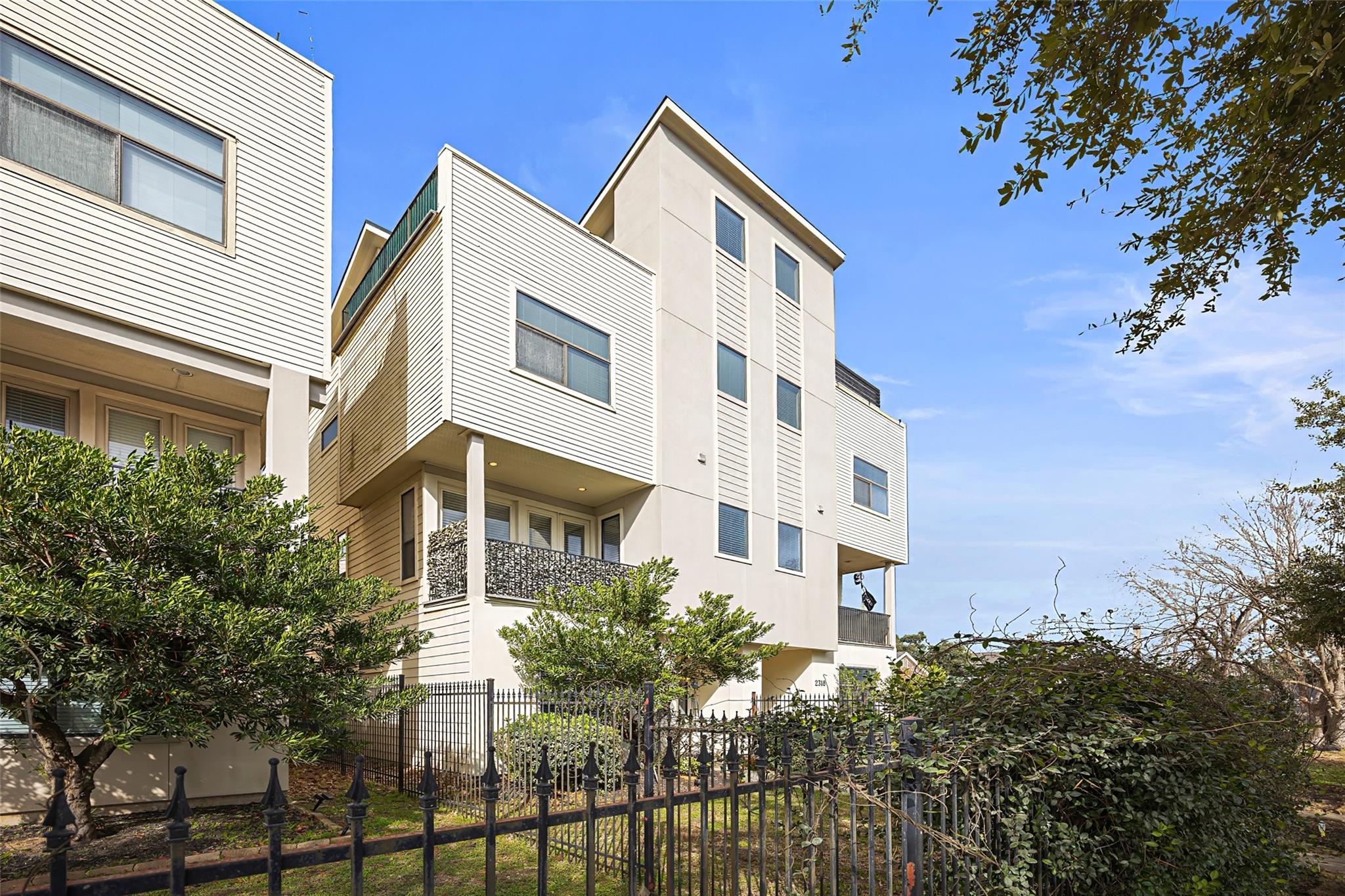 2320 Emancipation Avenue