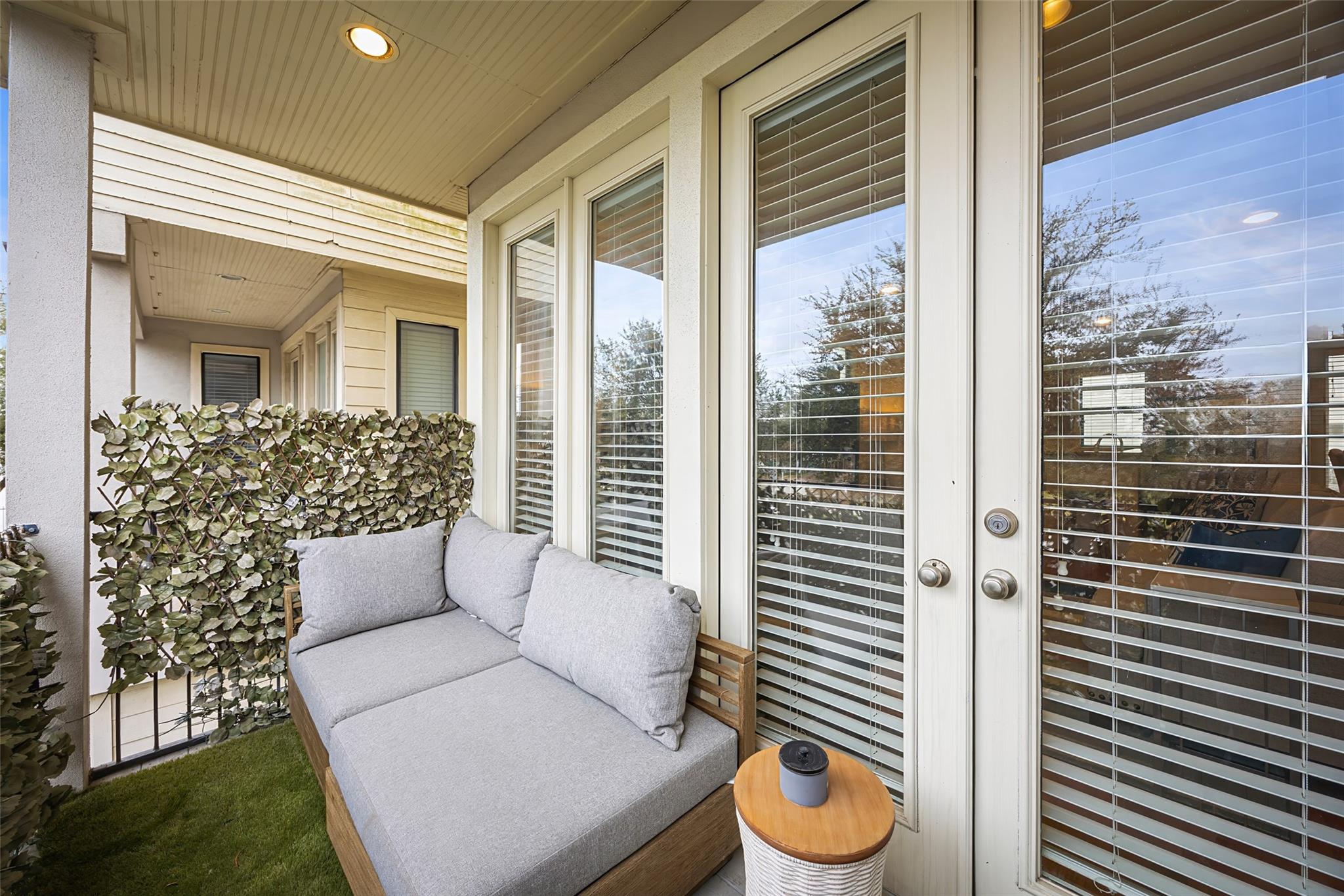 2320 Emancipation Avenue