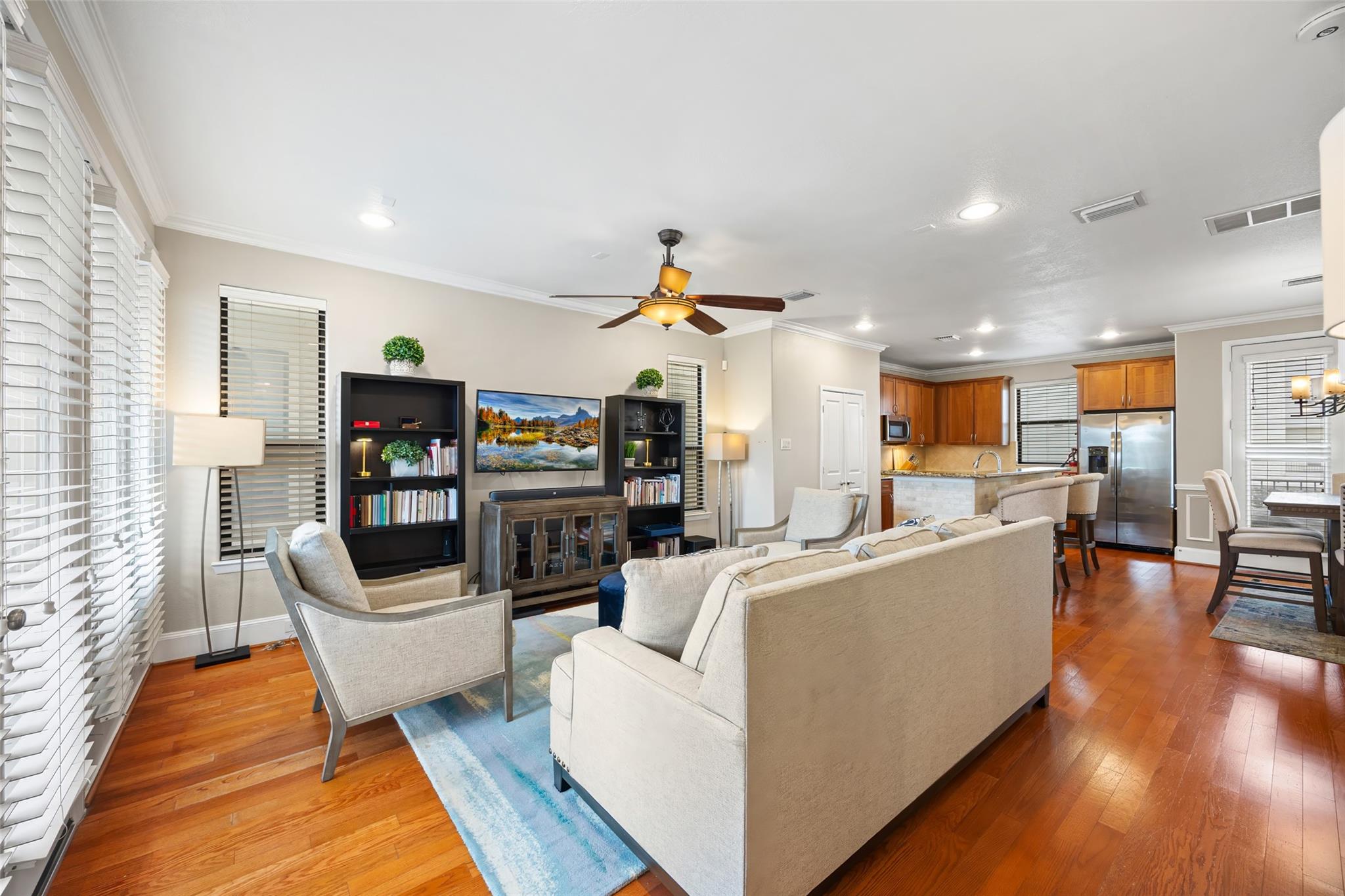 2320 Emancipation Avenue