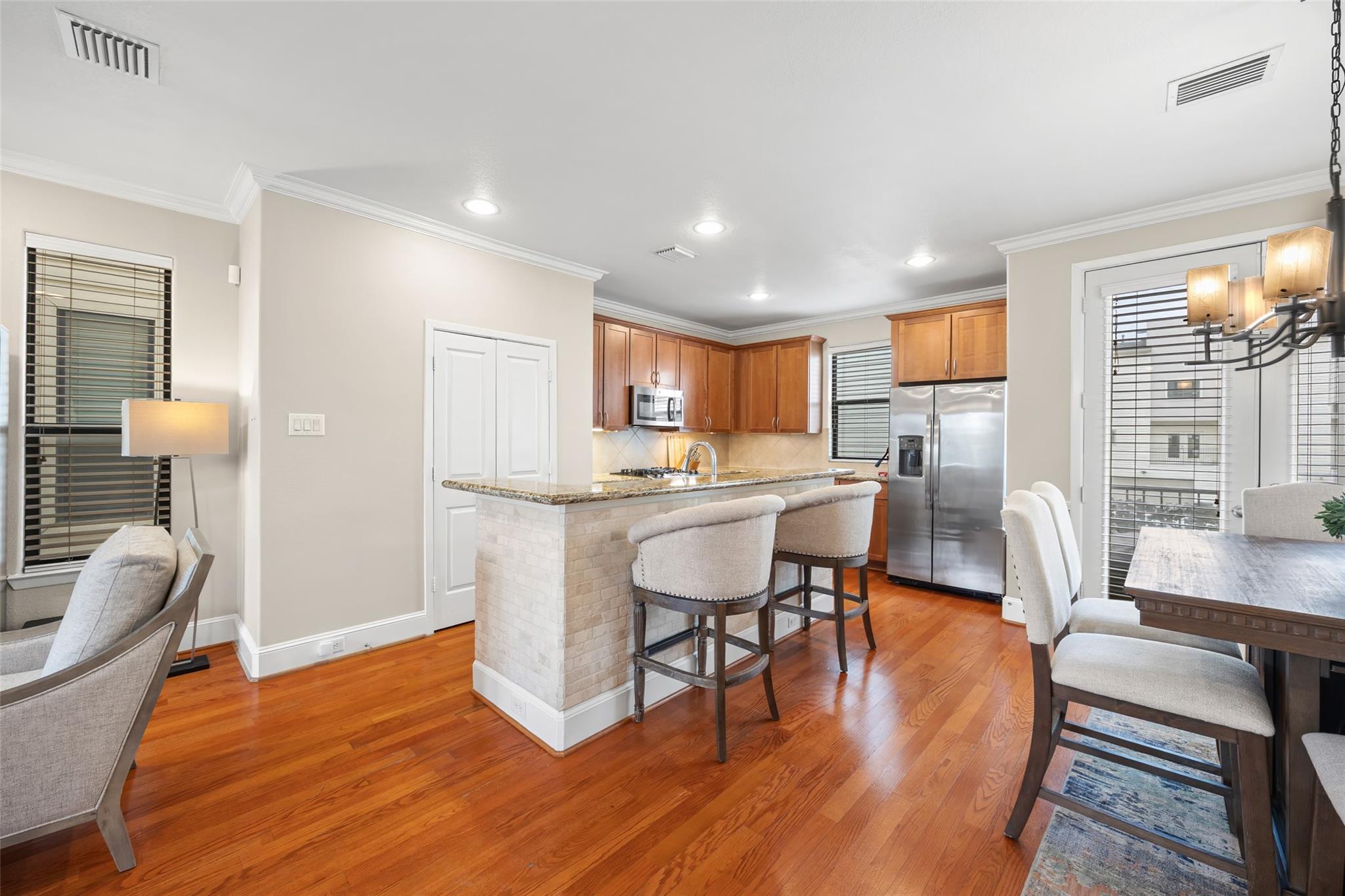 2320 Emancipation Avenue