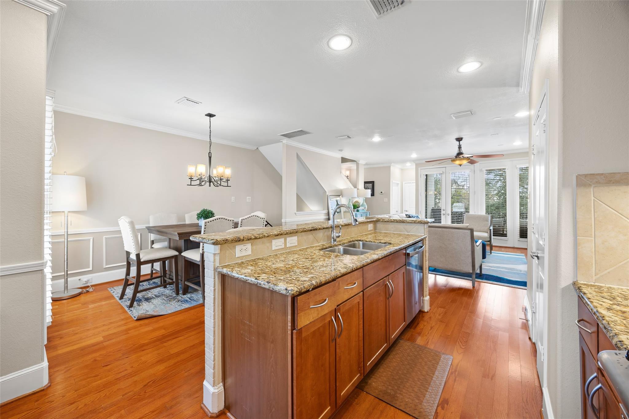 2320 Emancipation Avenue