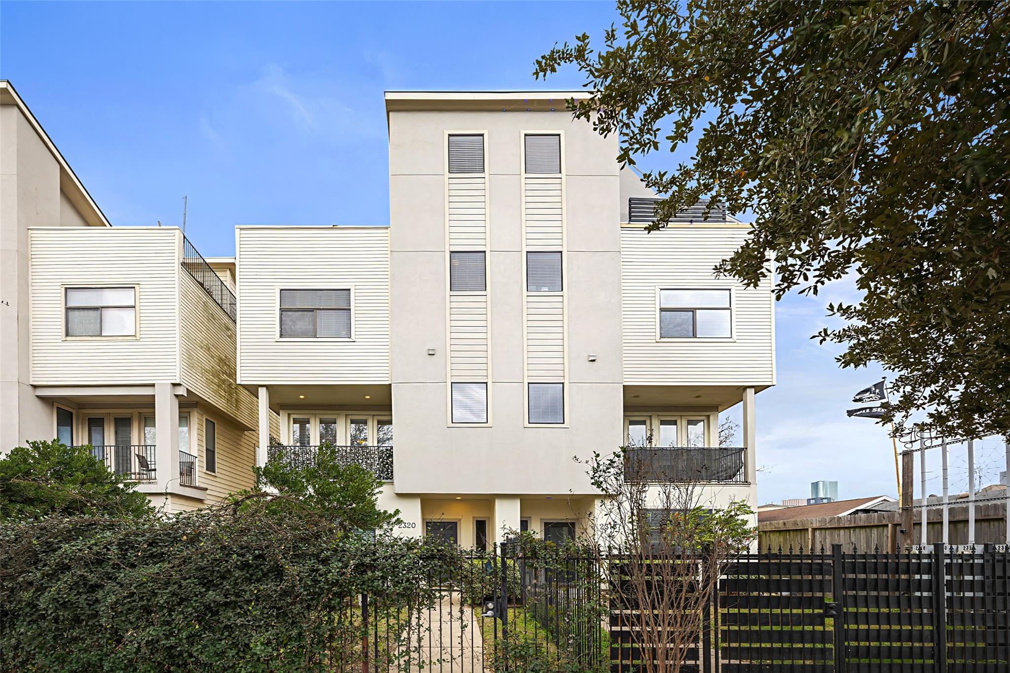 2320 Emancipation Avenue