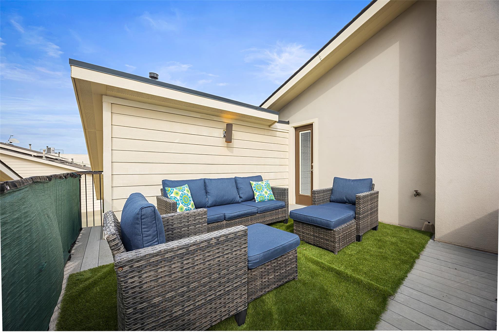 2320 Emancipation Avenue