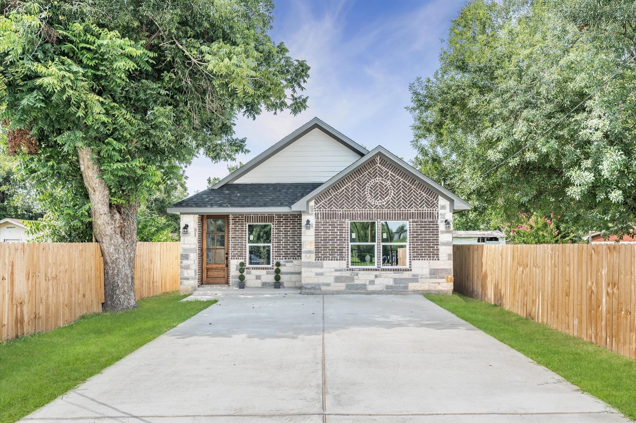 7963 Miley St