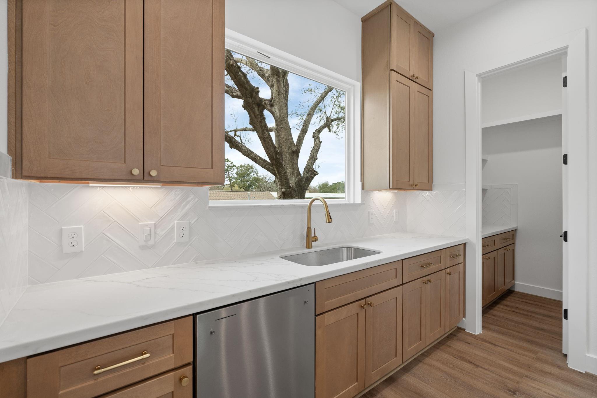 826 Curtin Street # G