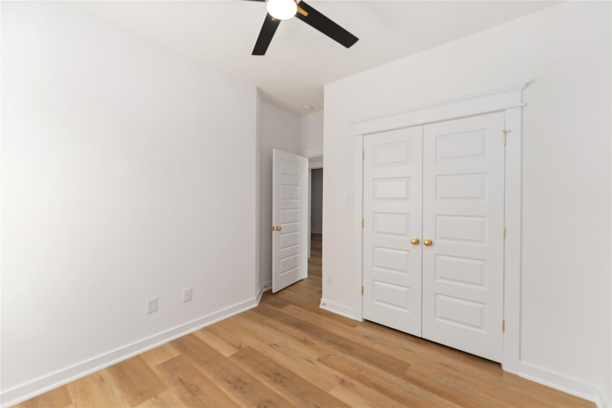 7809 Queen Street Unit: A/B