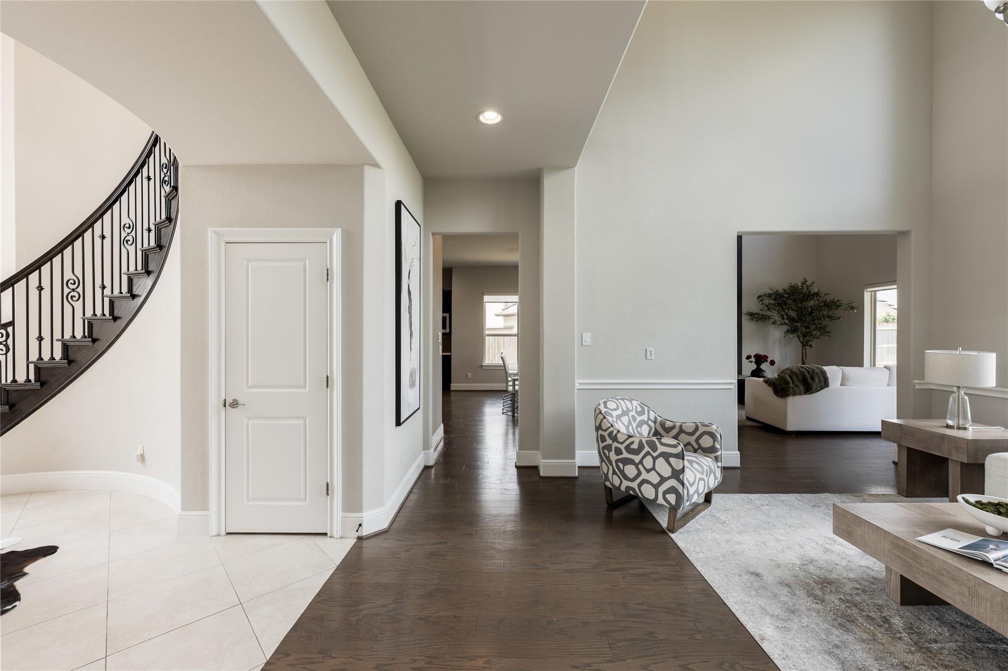 10611 N Sunrise Shores Lane