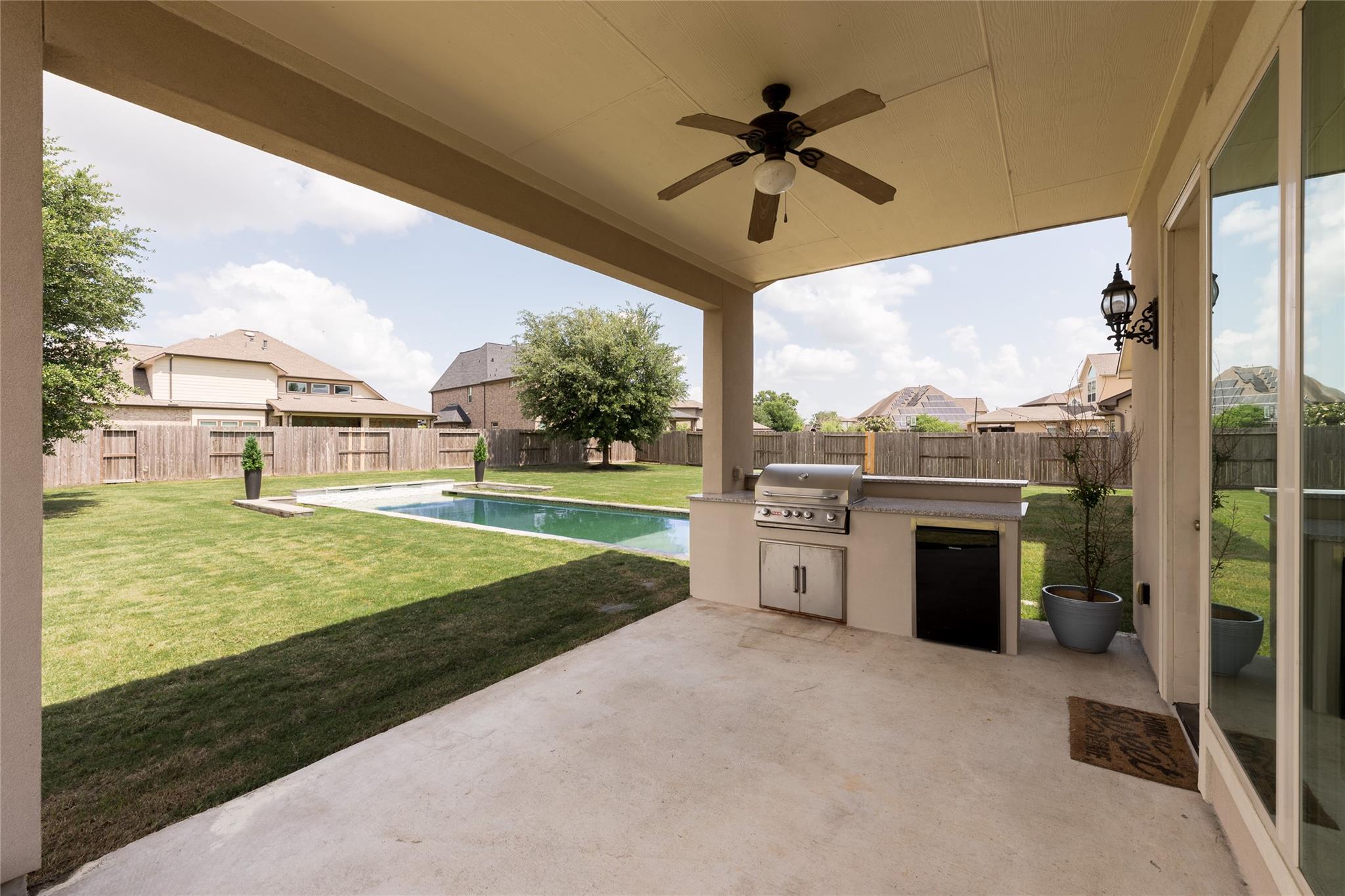 10611 N Sunrise Shores Lane