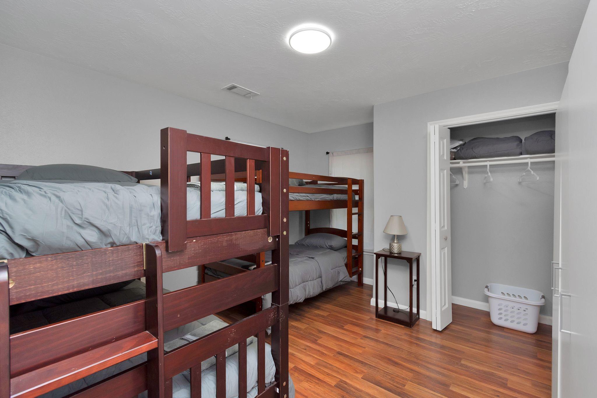 5822 Santa Bernadetta