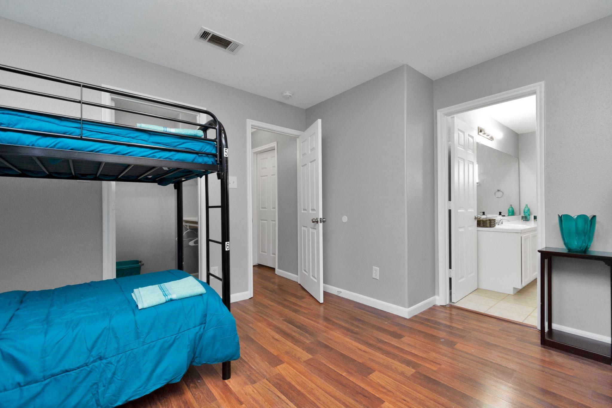 5822 Santa Bernadetta