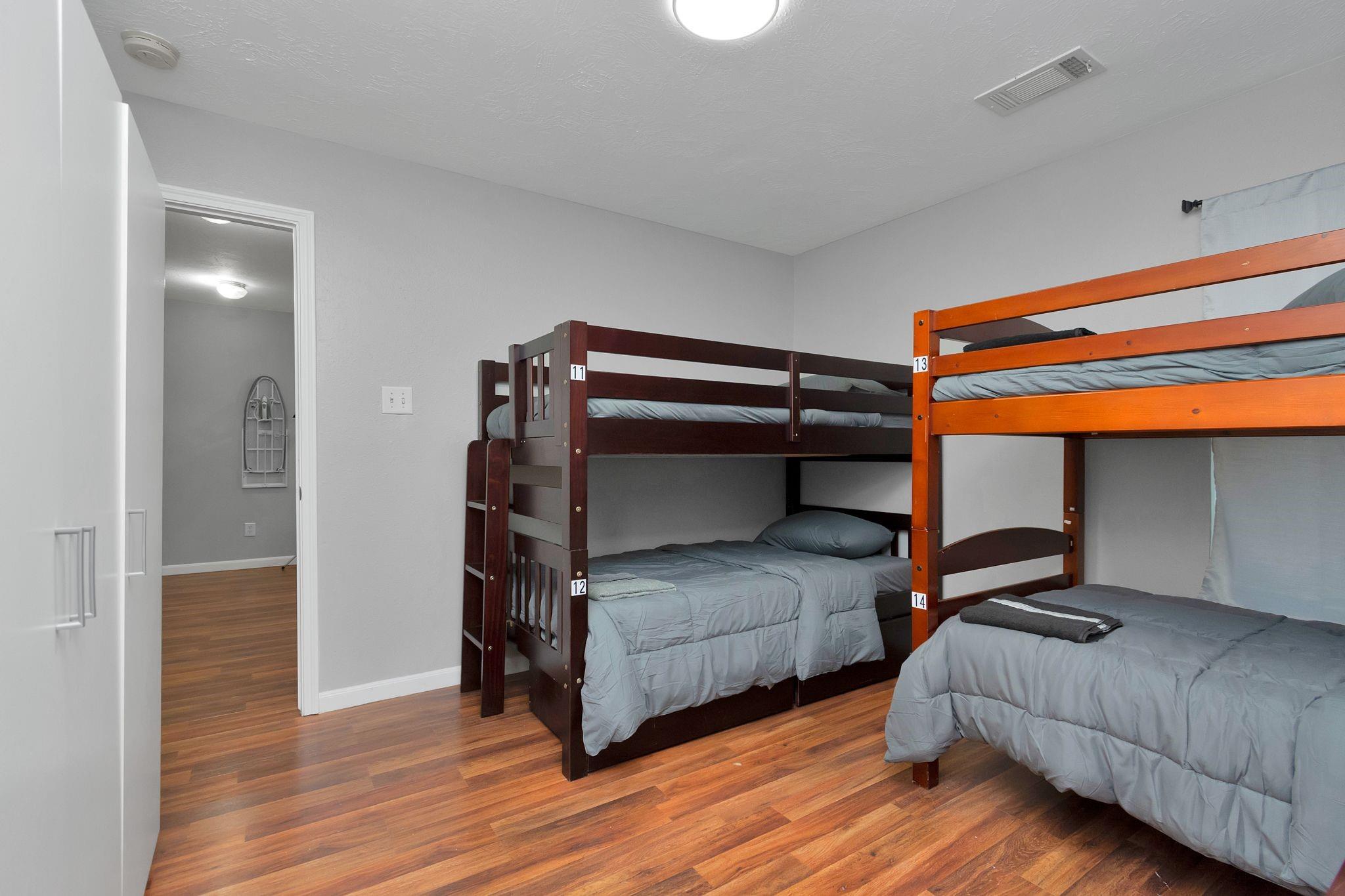 5822 Santa Bernadetta