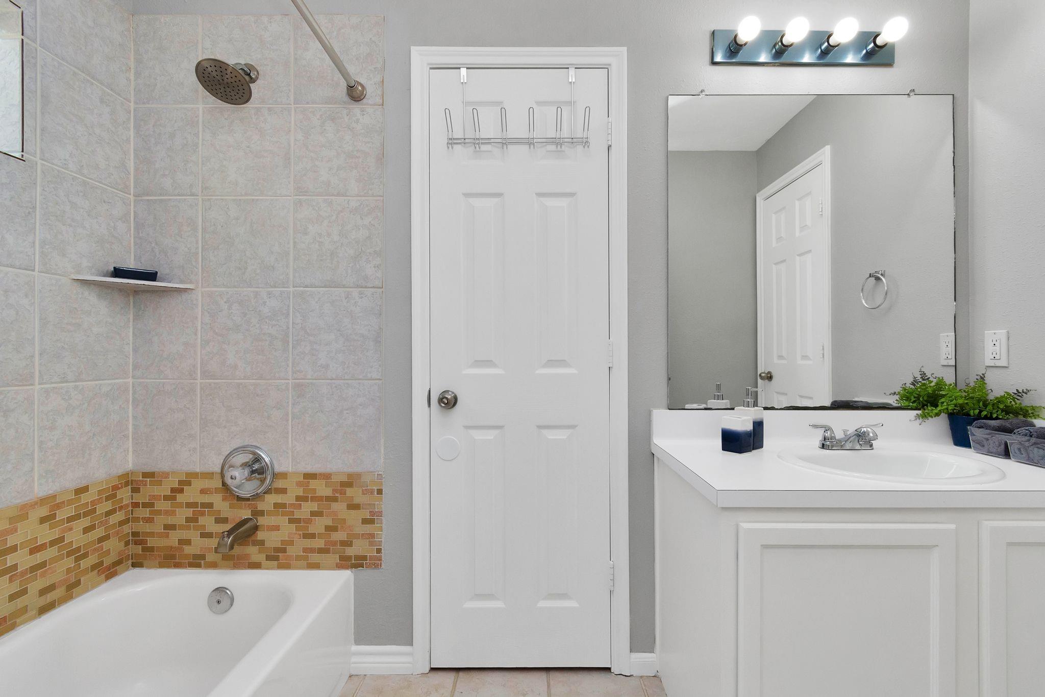 5822 Santa Bernadetta