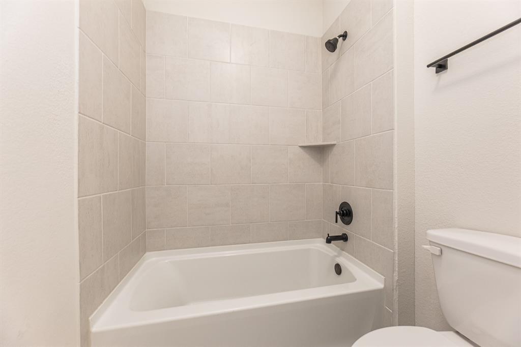 3418 Avondale View Drive