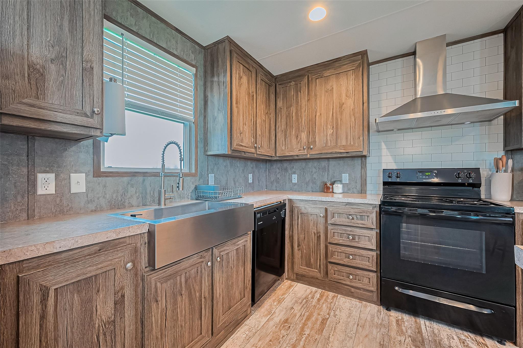 1122 Road 57221