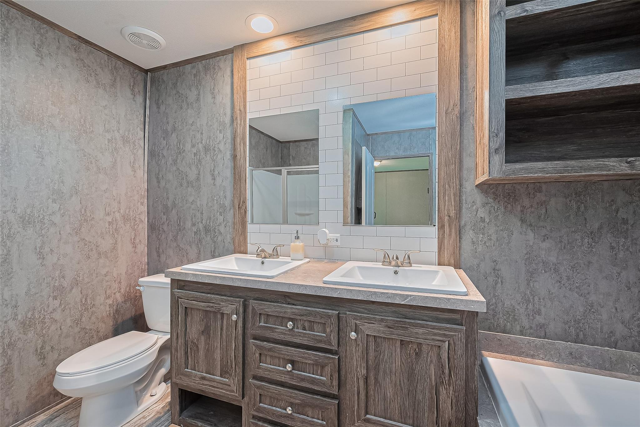 1122 Road 57221