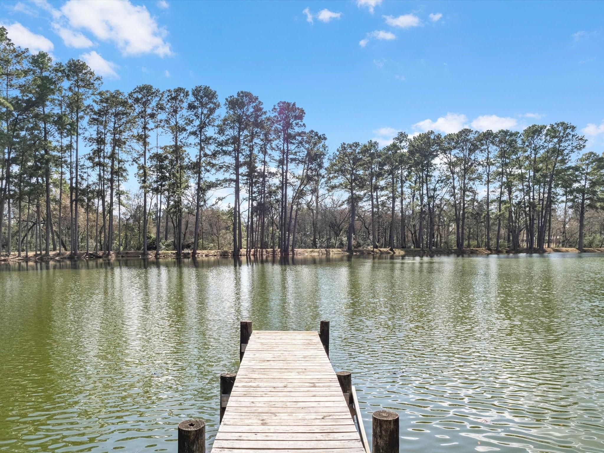 19701 W Lakeshore Drive